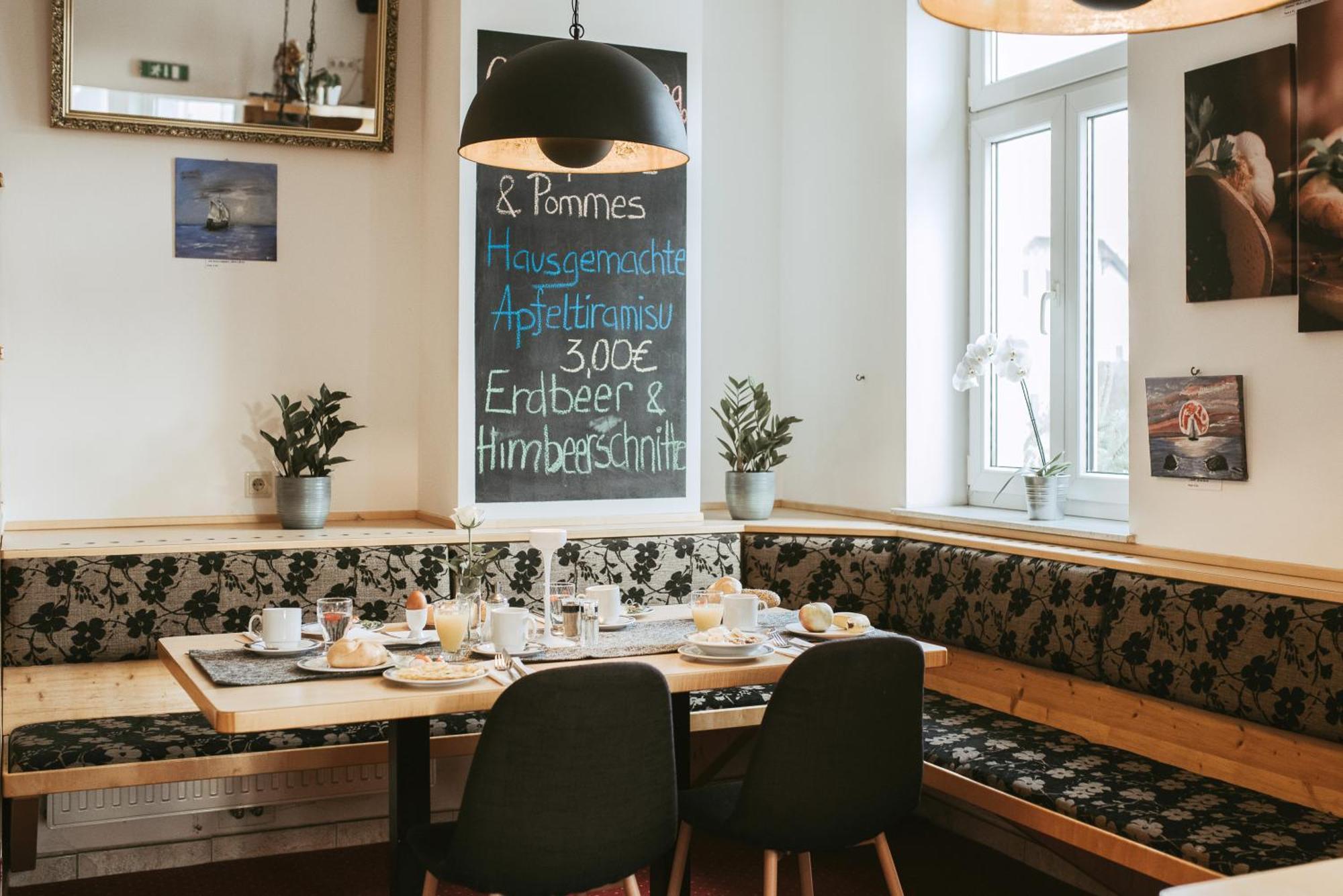 Restaurant Gaestehaus Feldkirchen Feldkirchen bei Graz Exteriör bild